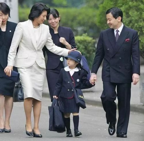 日本的教育有多震撼？“放手”才能给孩子更多的成长空间！