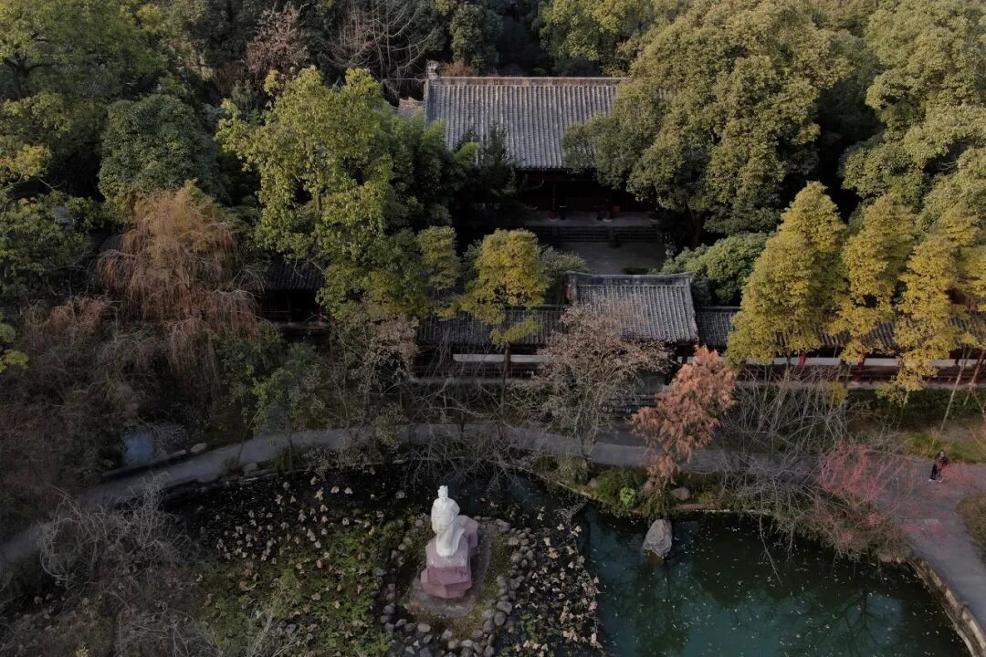 中国最牛的城市：竟有14个火车站、3个高铁站，一座飞机场！李白疯狂表白，不输成都，却鲜为人知