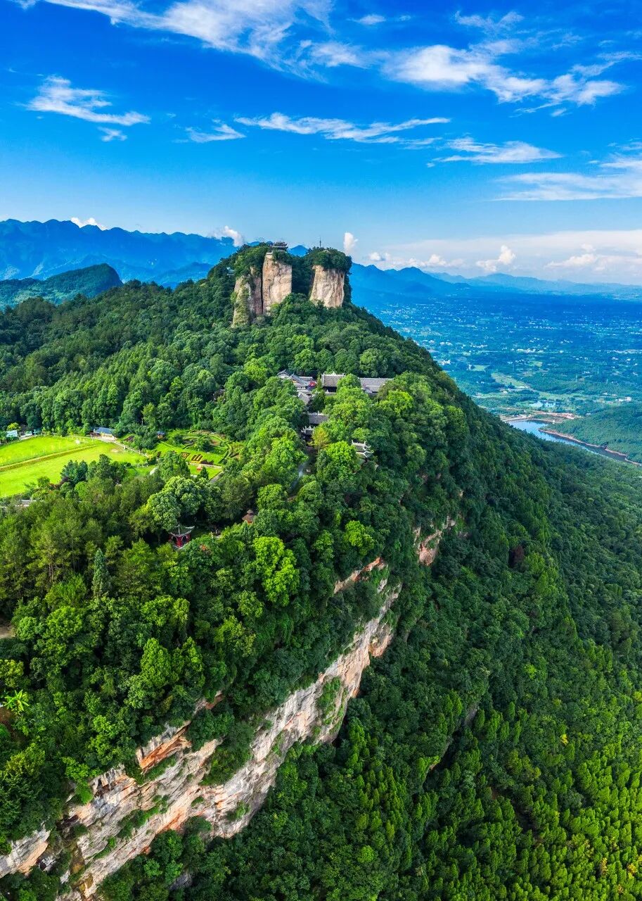 中国最牛的城市：竟有14个火车站、3个高铁站，一座飞机场！李白疯狂表白，不输成都，却鲜为人知