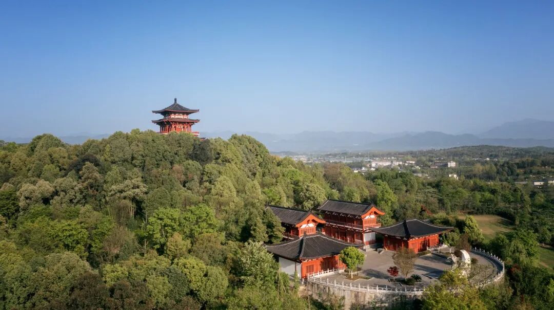 中国最牛的城市：竟有14个火车站、3个高铁站，一座飞机场！李白疯狂表白，不输成都，却鲜为人知