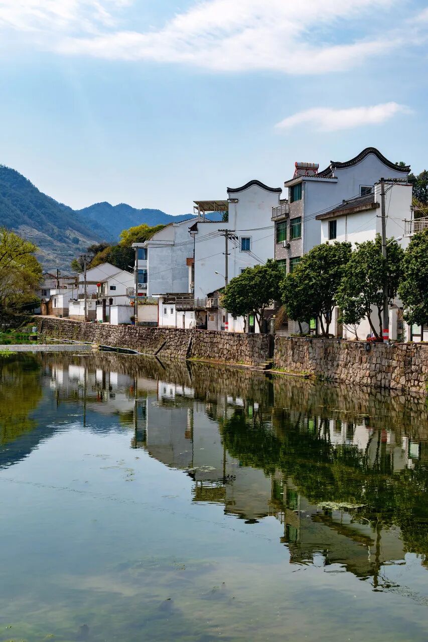 距杭州40min！它被评为全球美食NO.1小城，人均100连吃3天还能不重样，99%的人却都读错了名字！