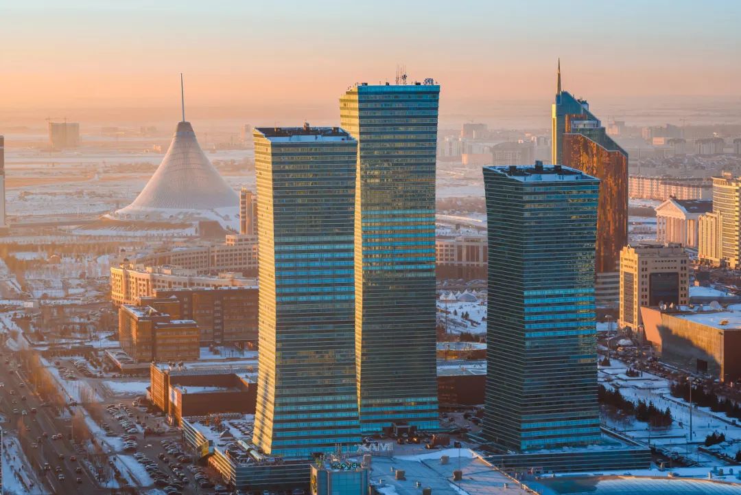 世界最“难去”的国家，对中国免签了！美女如云，景色不输瑞士，汽油2.5元一升，国内坐车35元就能去......