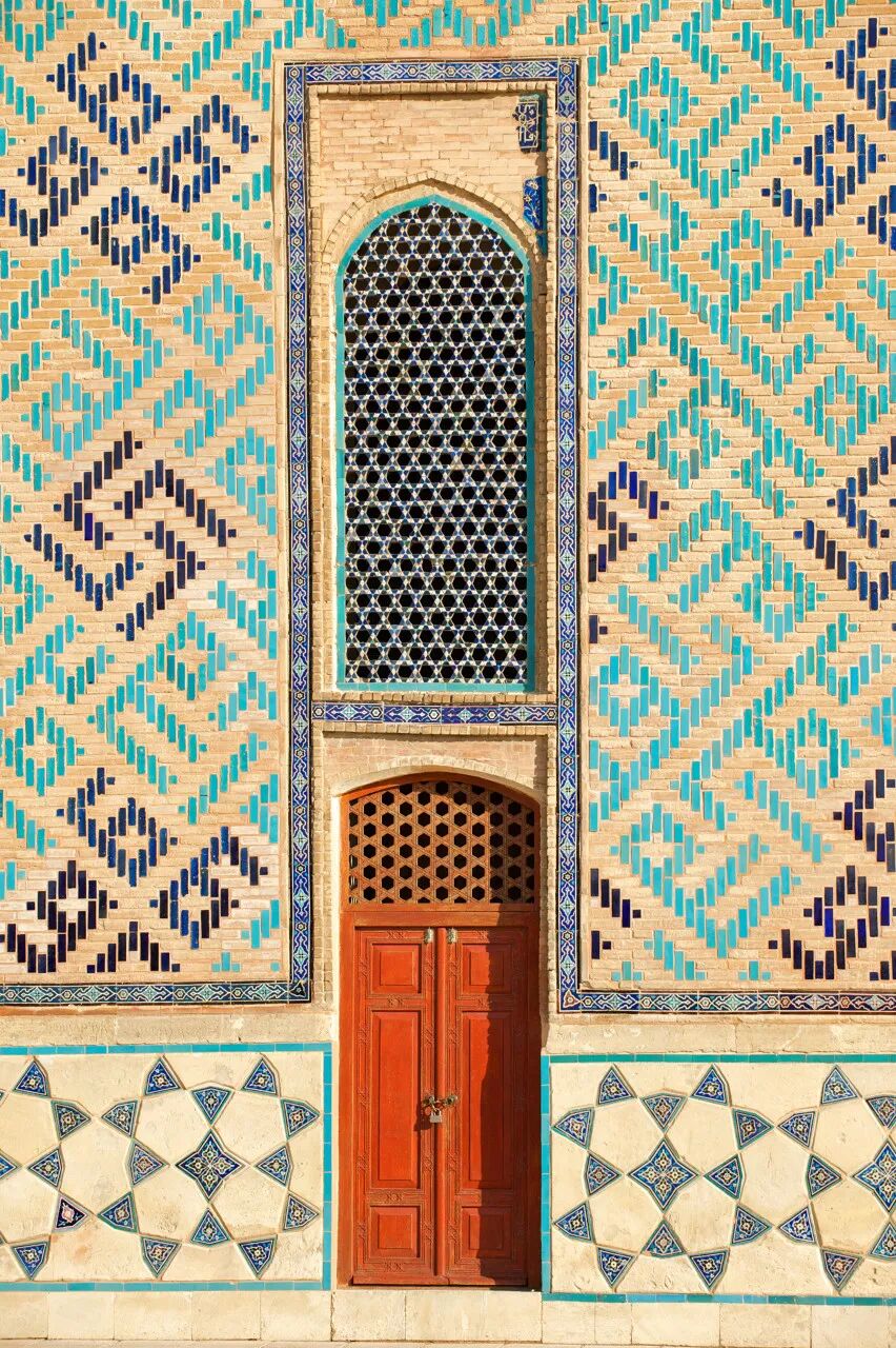 世界最“难去”的国家，对中国免签了！美女如云，景色不输瑞士，汽油2.5元一升，国内坐车35元就能去......