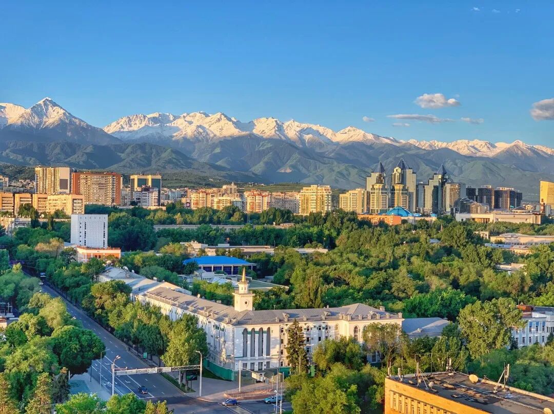 世界最“难去”的国家，对中国免签了！美女如云，景色不输瑞士，汽油2.5元一升，国内坐车35元就能去......