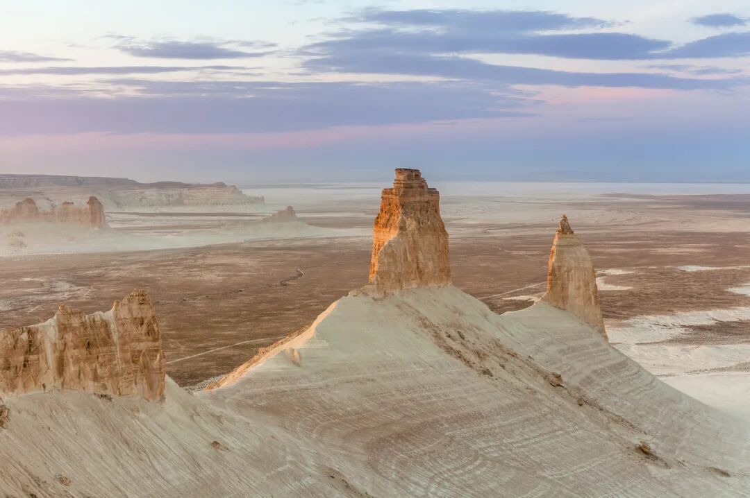 世界最“难去”的国家，对中国免签了！美女如云，景色不输瑞士，汽油2.5元一升，国内坐车35元就能去......