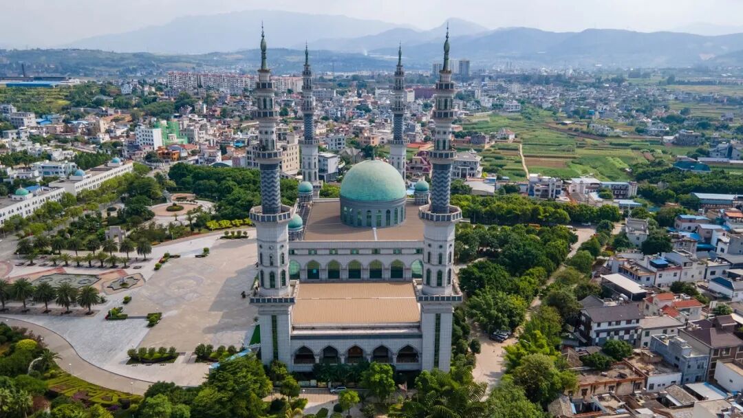 国内最适合“躺平”的城市：四季如春！房价不输鹤岗，6W买一套！5点下班，却有不少人逃离...