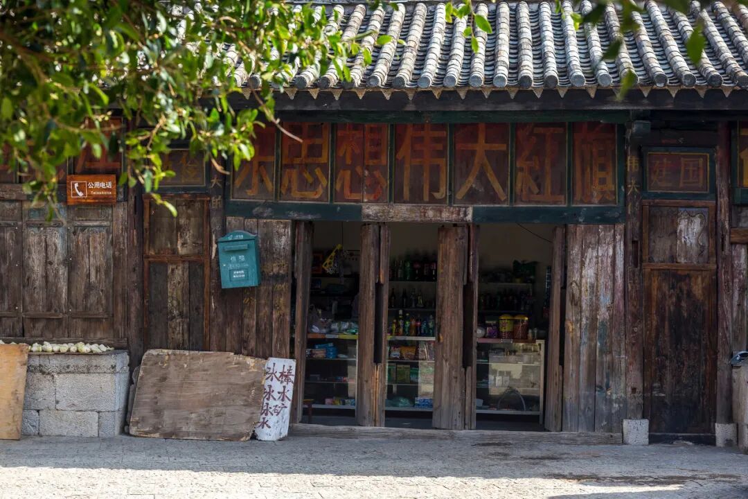 国内最适合“躺平”的城市：四季如春！房价不输鹤岗，6W买一套！5点下班，却有不少人逃离...