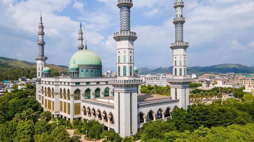 国内最适合“躺平”的城市：四季如春！房价不输鹤岗，6W买一套！5点下班，却有不少人逃离...