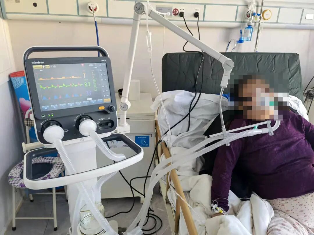 什么病要用呼吸机【医院动态】呼吸系统疾病首选无创呼吸机----我院内一科临床应用无创呼吸机抢救回垂危老人生命_https://www.jmylbn.com_新闻资讯_第3张