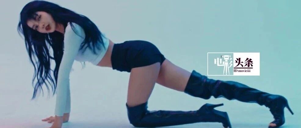 美国队长“大丁照”引发全民狂欢，她们却被骂太骚了！