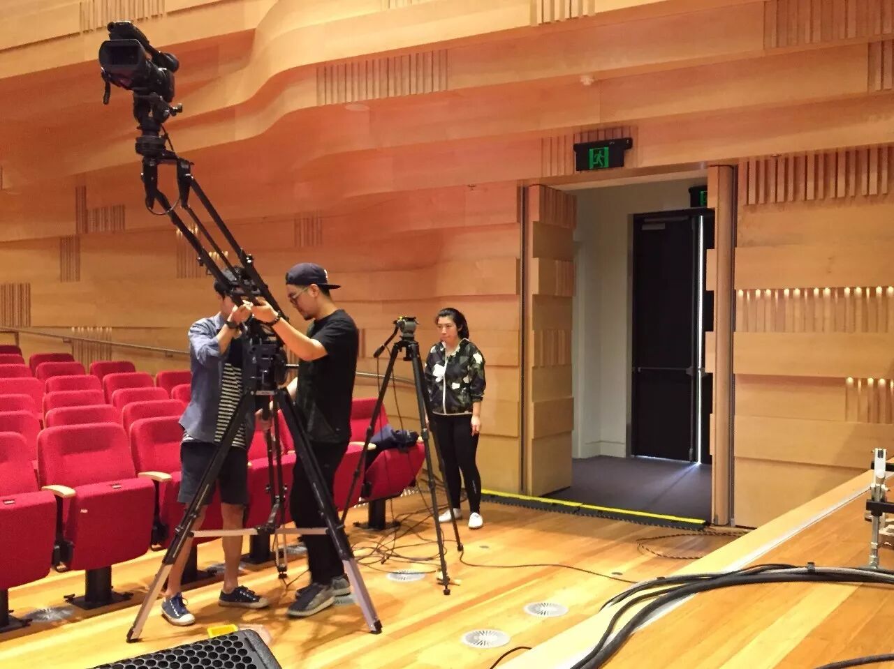 %name 大爱 · 美美澳洲华人歌后慈善演唱会圆满成功！