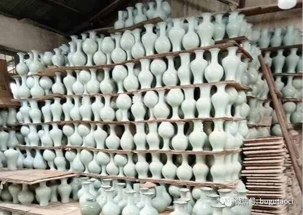 “冰裂纹”哥窑瓷器纹线和开片特征小知识你知道吗？