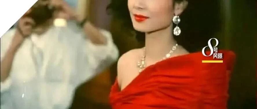 她的经历，不比爽剧大女主带感多了？