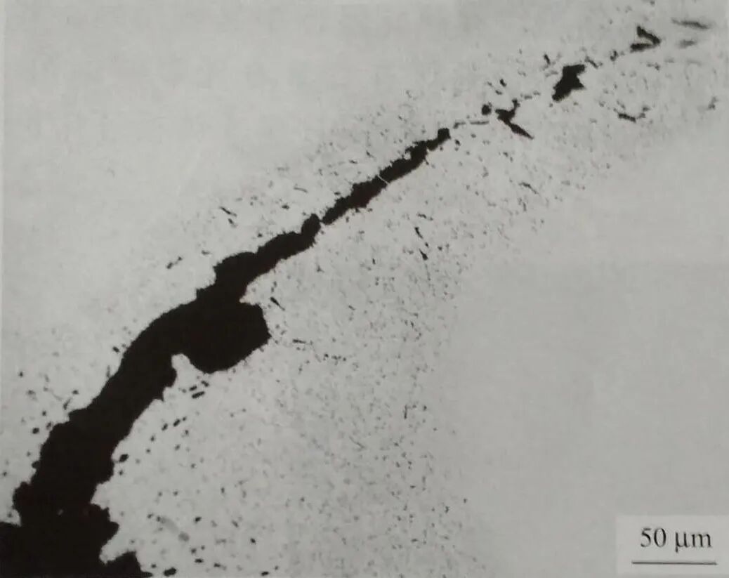 热轧钢板缺陷——钢板裂纹实例分析图