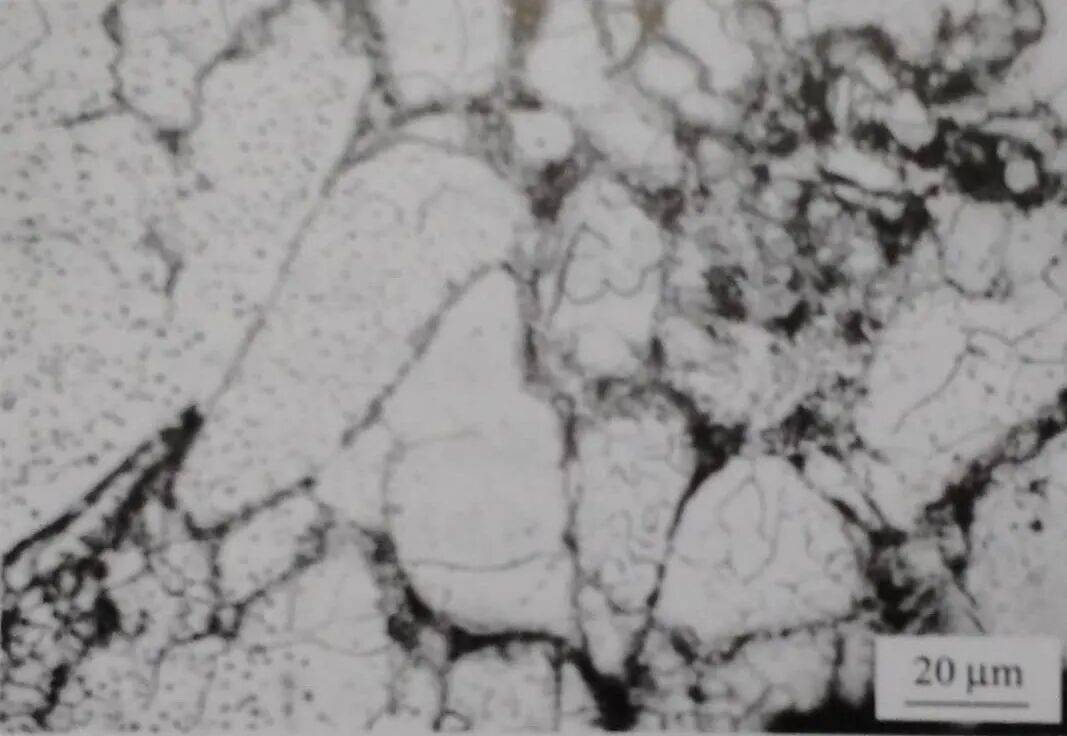 热轧钢板缺陷——钢板裂纹实例分析图