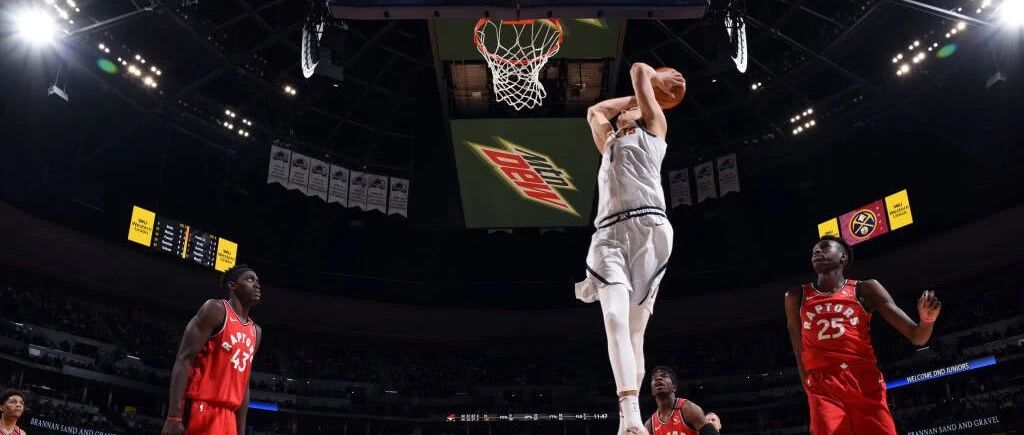 唉！又赛季报销！四年三次报销！他刚刚签下2亿大合同啊...