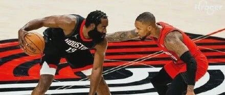 卧槽，真炸裂啊神仙打架！44+4+17，哈登首秀绝杀...却失误了