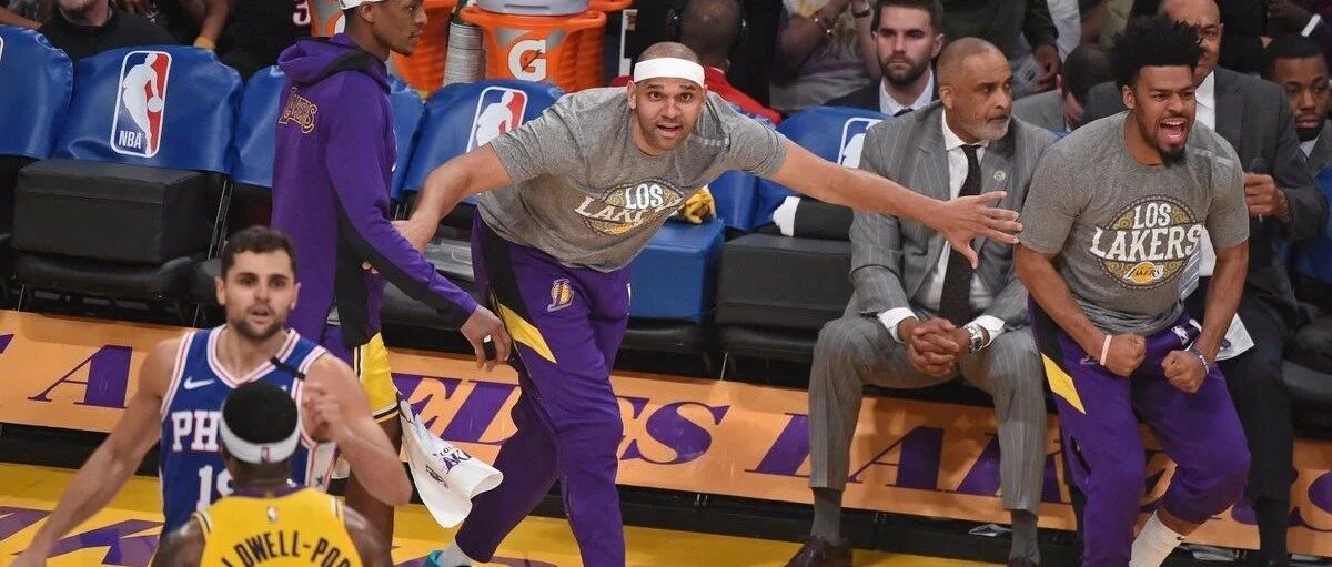 官宣！他突然宣布退役！再见了，湖人！