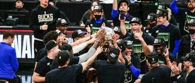 这也行？总决赛都还没打，他却已经拿到NBA总冠军了...