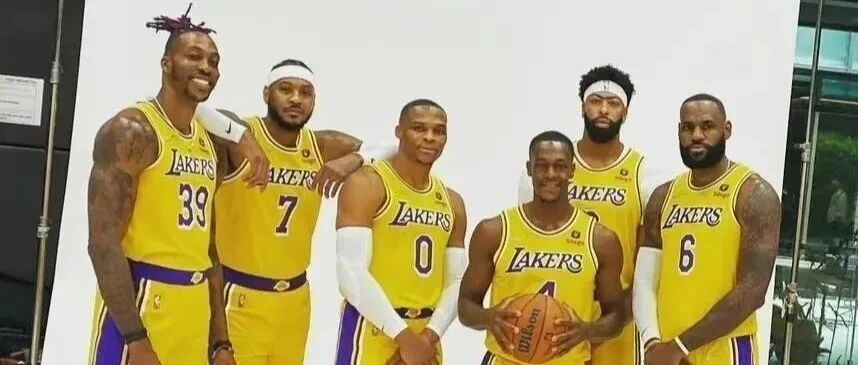 刚刚，湖人又签一人！六位名人堂级别球员，湖人这阵容无敌啊…