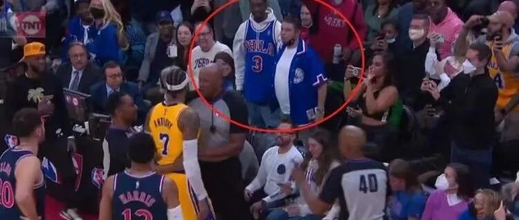 惨败！湖人又输了！甜瓜发飙了，爆发冲突！两人直接被驱逐…