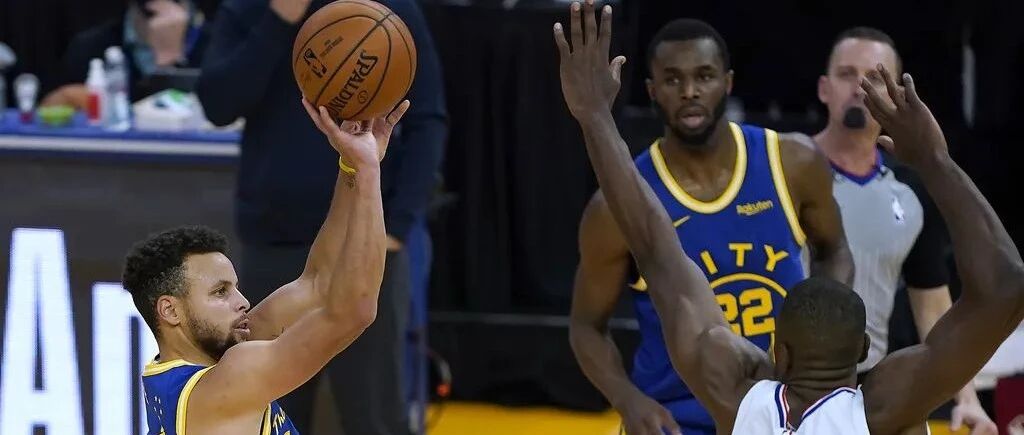 9记三分杀死比赛！库里牛逼！勇士全都回来了，就差他了...