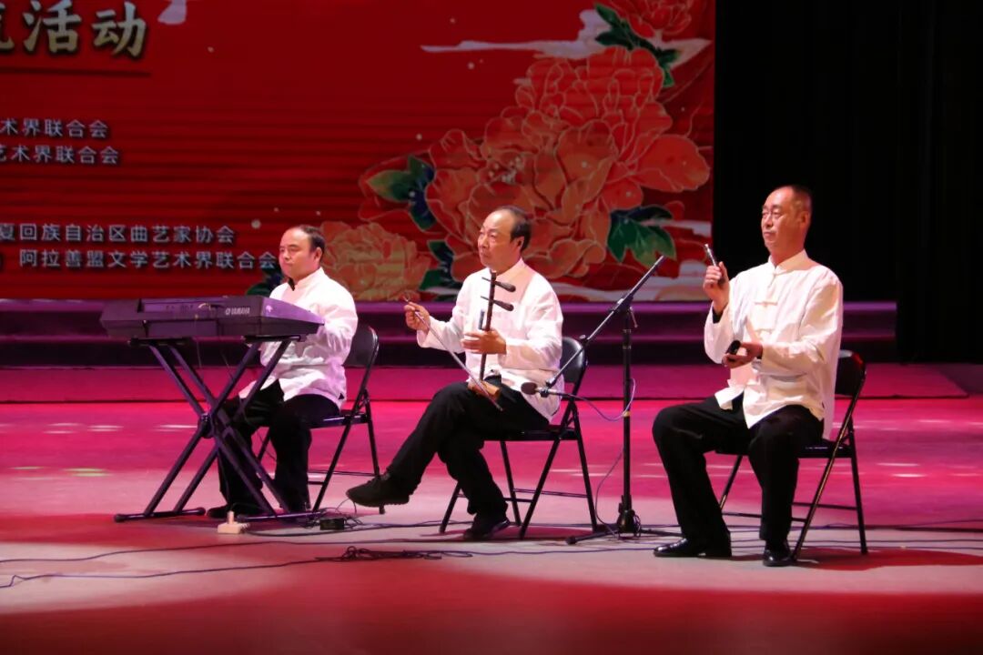 昨晚，一场热辣滚烫的“曲艺盛宴”在阿拉善精彩上演！ 第8张