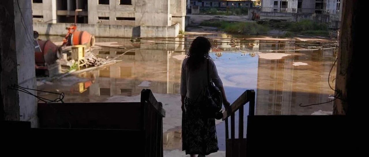 一个烂尾小区的催化史丨人间