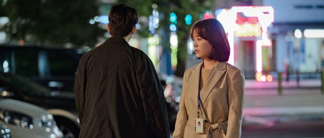 被一次面试场外偷听改变的命运 | 人间