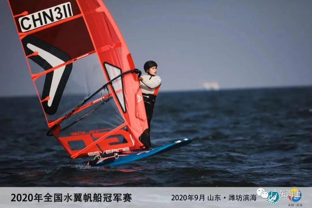 相比水翼帆船其他老将,范常航/陈琳琳是一对让人眼前一亮的年轻搭档