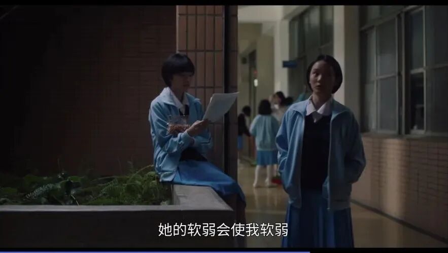 李亚鹏再婚后，李嫣敞开衬衫露身材晒性感大尺度照，画王菲合影，背后真实原因是这样？（组图） - 49