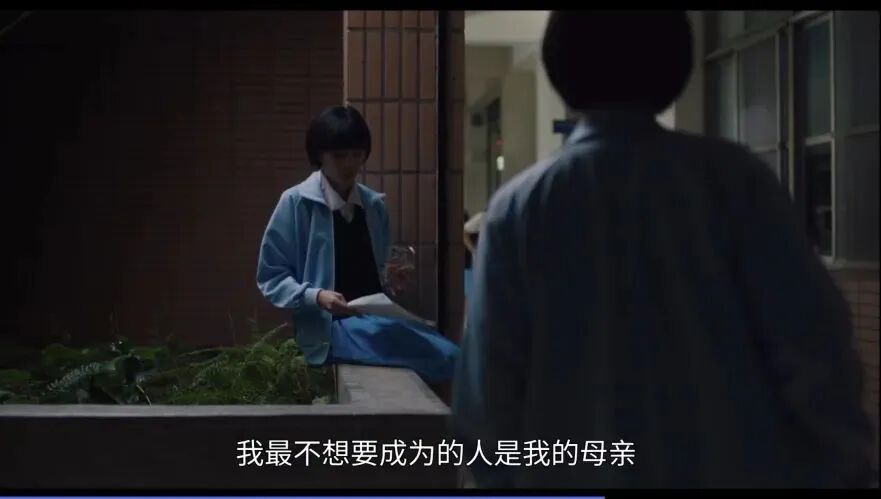 李亚鹏再婚后，李嫣敞开衬衫露身材晒性感大尺度照，画王菲合影，背后真实原因是这样？（组图） - 46