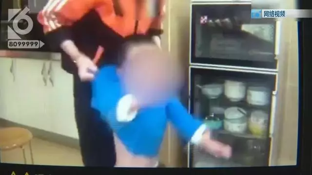 心疼到崩溃！2岁孩子被幼师在监控死角打骂（视频/组图） - 7