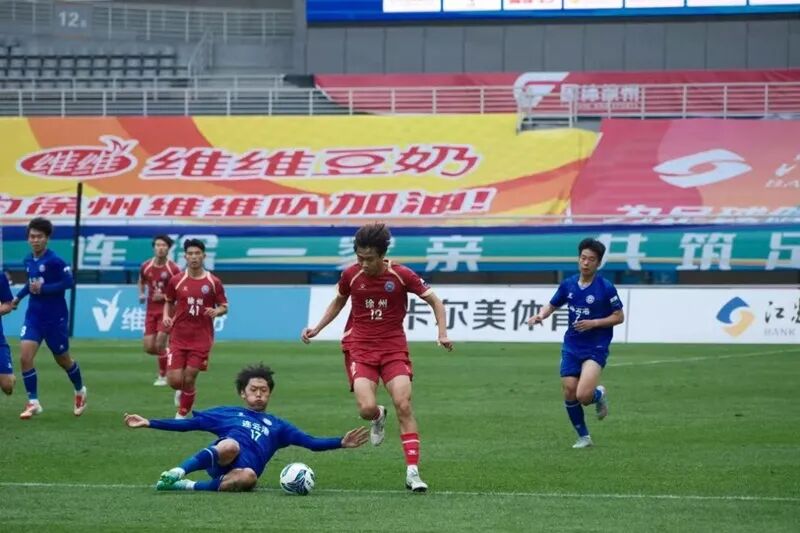 首轮连云港队对阵徐州队比赛现场。受访者供图