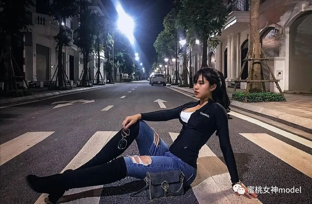 【美女】103围度甜妹腰臀比0.6，绝绝子辣妹都在健身房偷偷搬铁？（组图） - 16