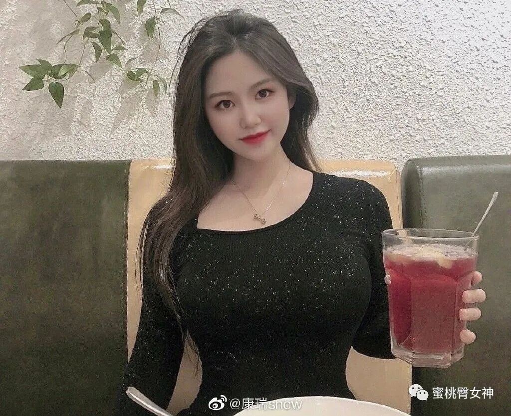 【美女】甜美画舍老板的逆袭，增重20斤练出好身材！（组图） - 6