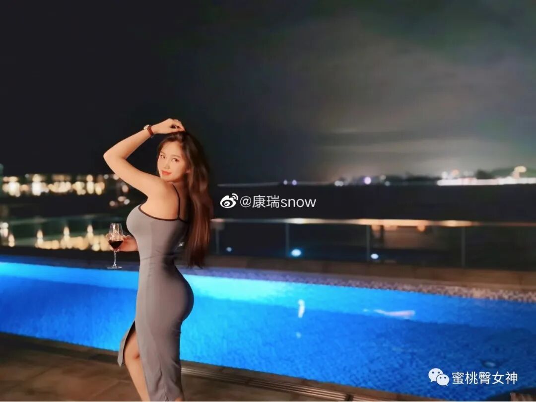 【美女】甜美画舍老板的逆袭，增重20斤练出好身材！（组图） - 13