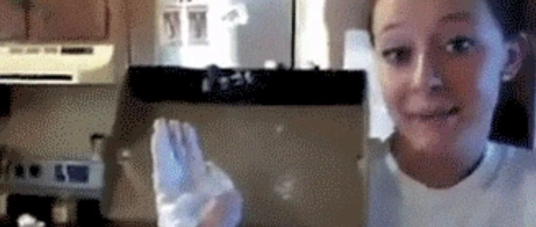 我猜中了开头，却输给了结尾……哈哈哈哈哈哈哈哈哈