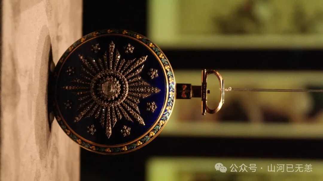 50毫米 f/5.6 1/125秒 IS0 3200 曝光偏差 -1.3 无闪光