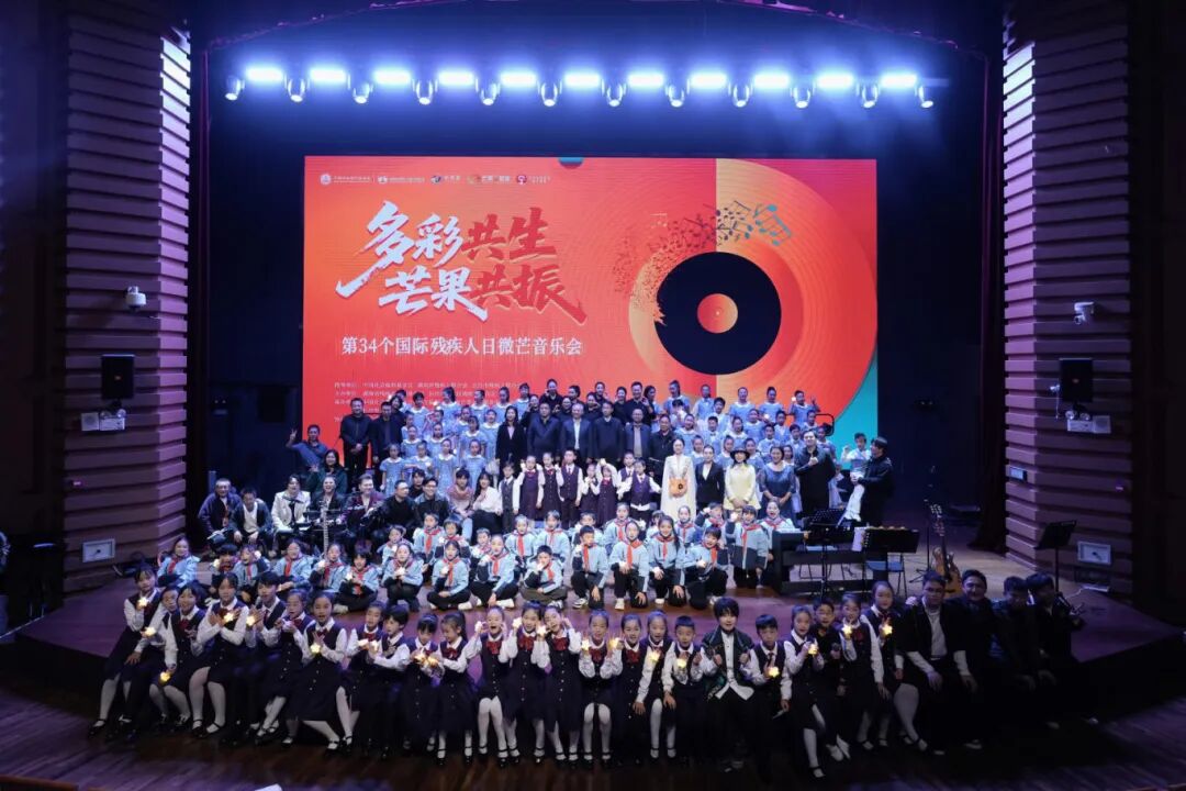 LUO00822-opq4178222551.jpg