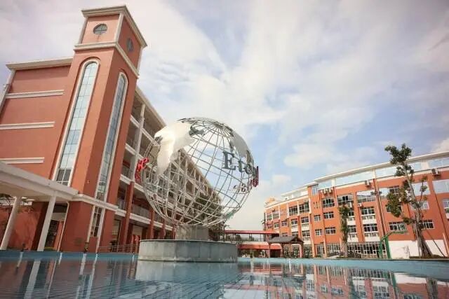 “一人收200元班费，全班近一万元要用到什么时候”？家长质疑！官方回应(图1)