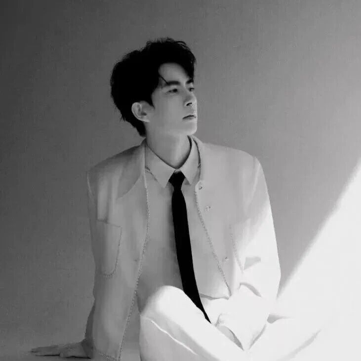 工作室确认:演员于朦胧坠楼身亡