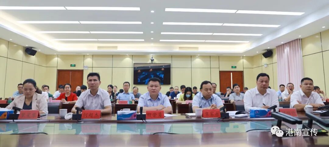 >首页>港南要闻>港南区区长殷崇勇,区领导覃家永,何超杰,梁伟德,覃星