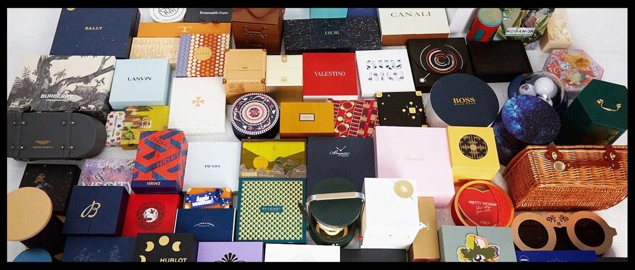 我开箱了时尚界各大品牌的月饼，发现今年大家都豁出去了……