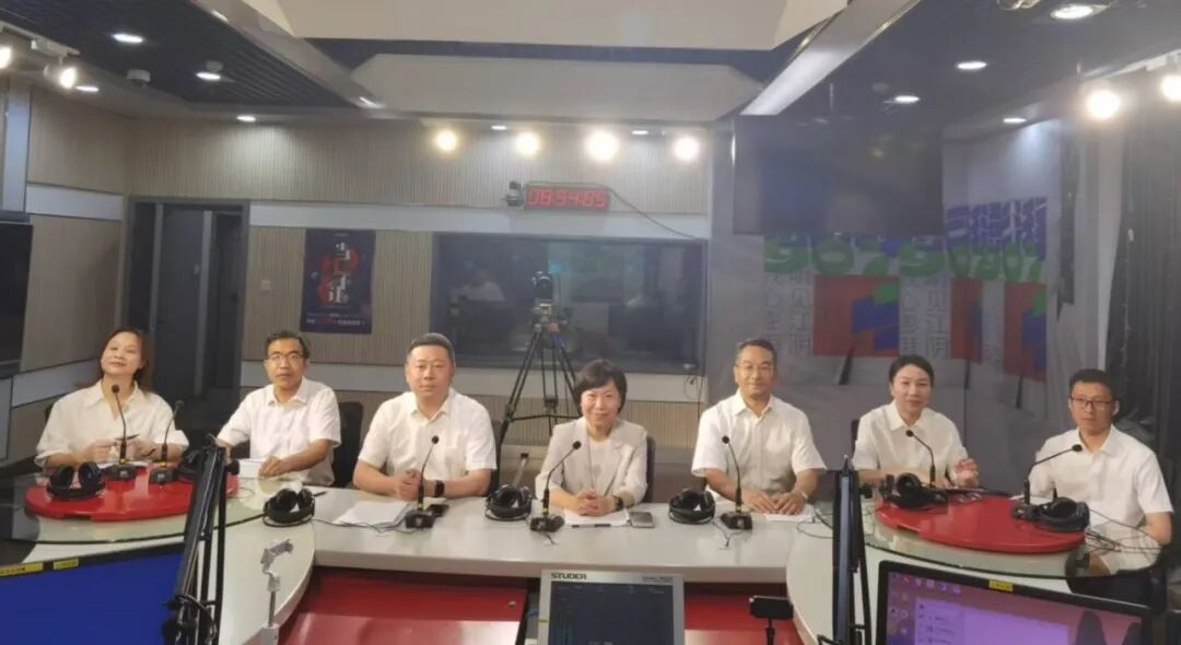江阴市教育局.jpg