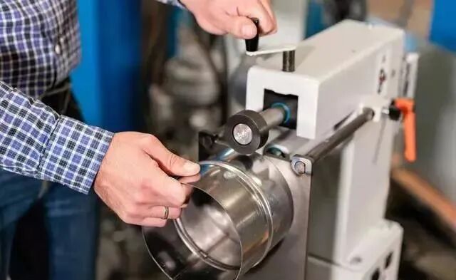 【巨高機床】淺析數(shù)控機床在鈑金加工中的應用(圖3)