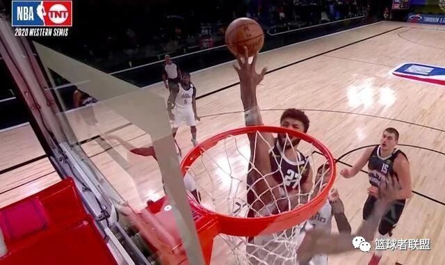 末节5分，小卡送死亡封盖仍该批！多亏乔治：18中12轰32分