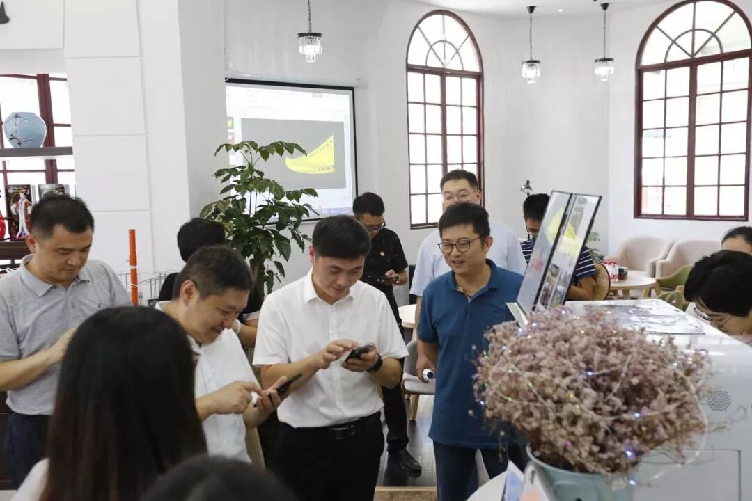 体验小镇青年之家 电子化明信片打印.jpg