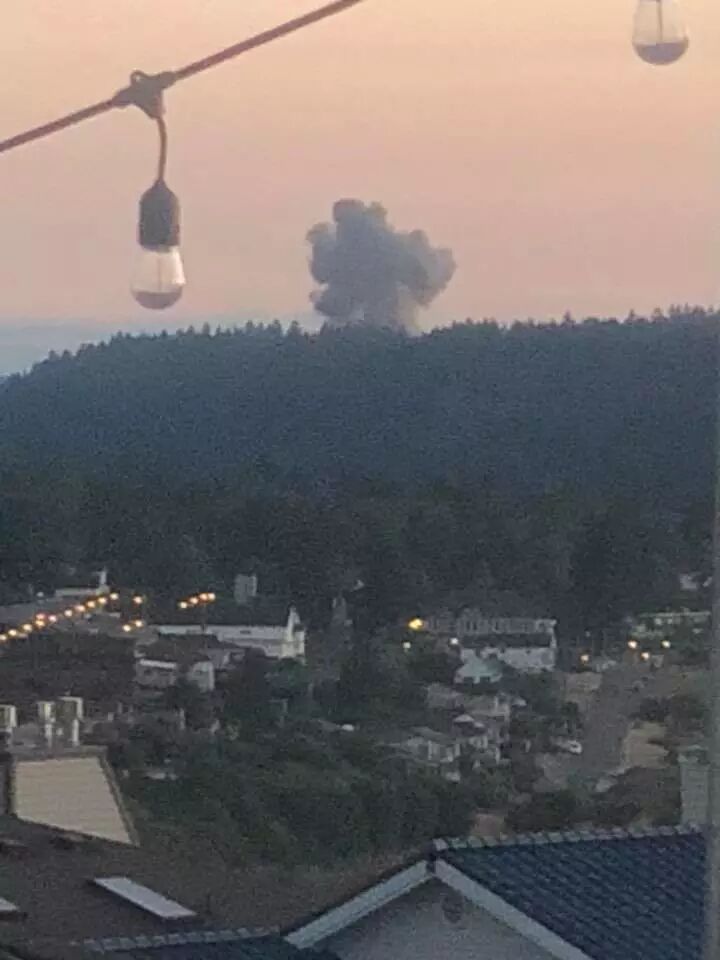 [逆天]厉害了我的哥 人家偷车他偷飞机 还与两战机空中追逐 自由微信 FreeWeChat