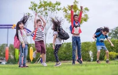 在美國出生的孩子需要是_孩子出生在美國是否直接入籍_到美國生寶寶條件是什么